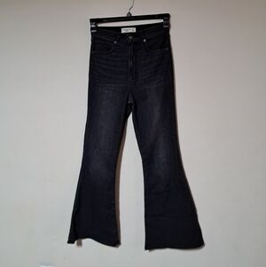 Abercrombie & Fitch Womens The Flare Ultra Hi-rise Jeans Sz. 27/4.